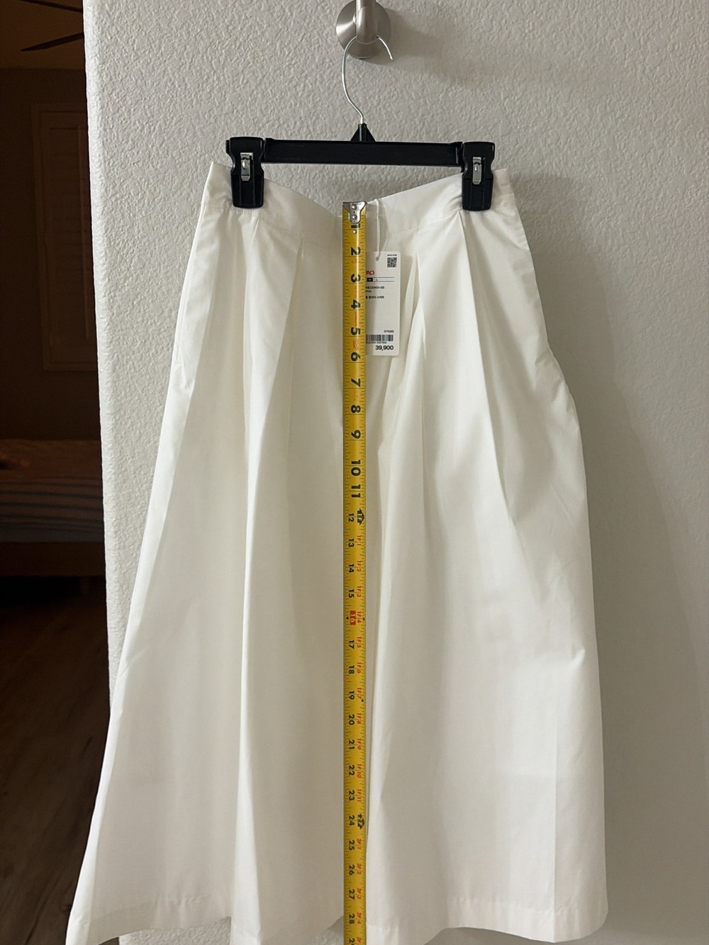 SPAO Korea White Pleated A-Line Midi Skirt – Size M